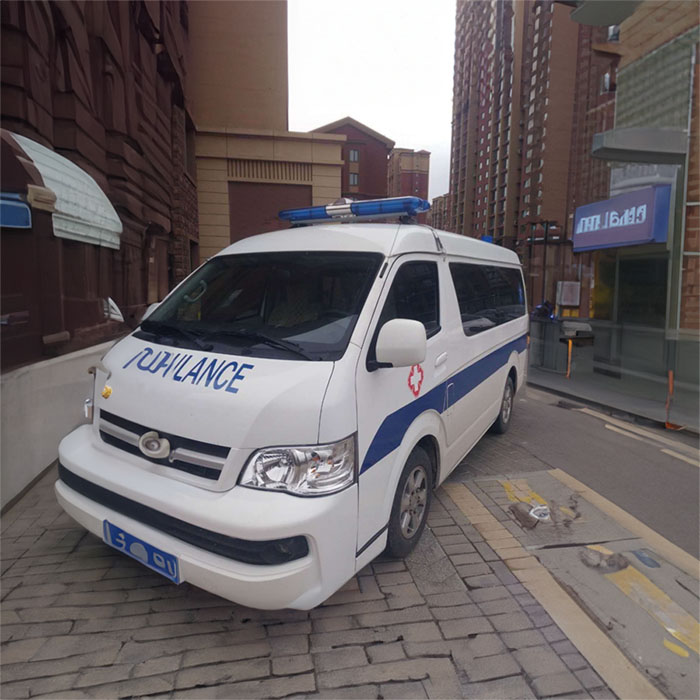 巴中成都救护车出租转院